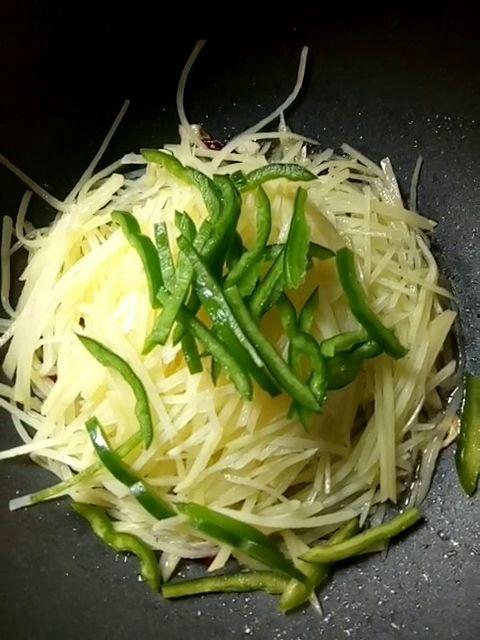 做土豆丝视频,轻松学会的快手美味